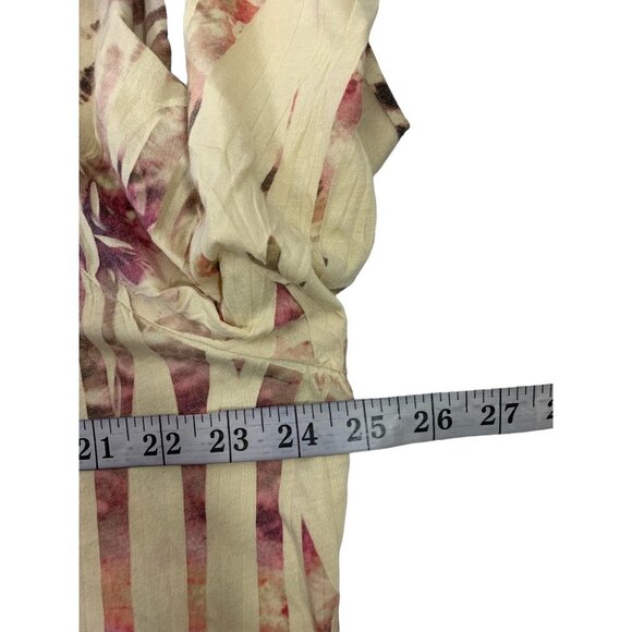 Westbound Women's Tan Floral Top - Picture 6 of 7